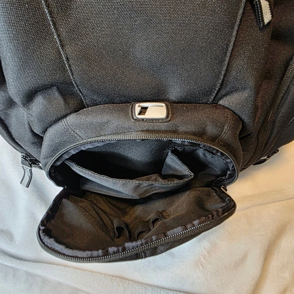 Targus Groove Laptop Backpack Black CVR600 Business Travel School Bag